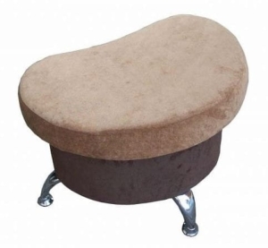 Pufa na nóżkach Nerka